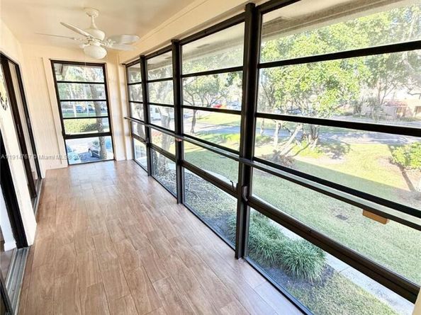 7196 Ashmont Cir 212, Tamarac FL 33321