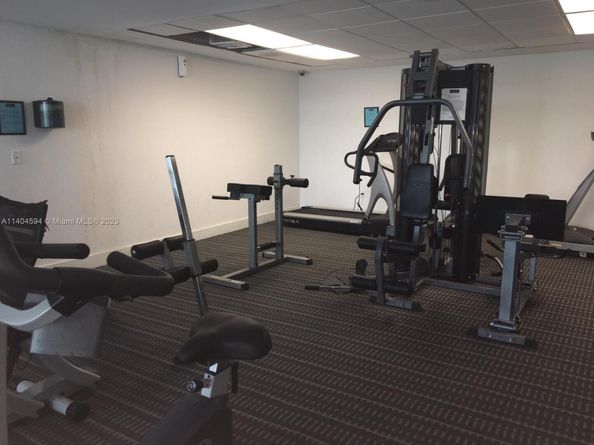 496 NW 165th St Rd D312, Miami FL 33169