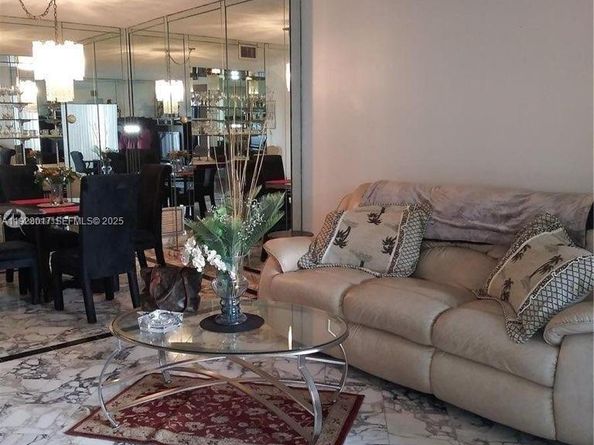 4330 Hillcrest Dr 405, Hollywood FL 33021