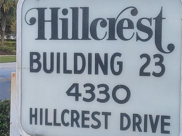 4330 Hillcrest Dr 405, Hollywood FL 33021
