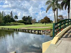 4330 Hillcrest Dr 405, Hollywood FL 33021