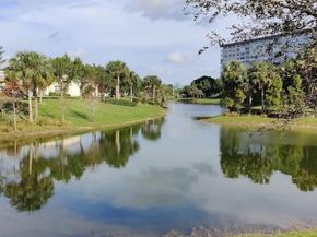 4330 Hillcrest Dr 405, Hollywood FL 33021