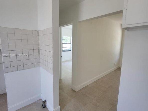 640 - 642 NW 77th St, Miami FL 33150