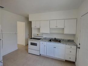 640 - 642 NW 77th St, Miami FL 33150