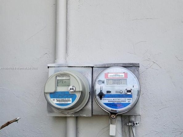 640 - 642 NW 77th St, Miami FL 33150