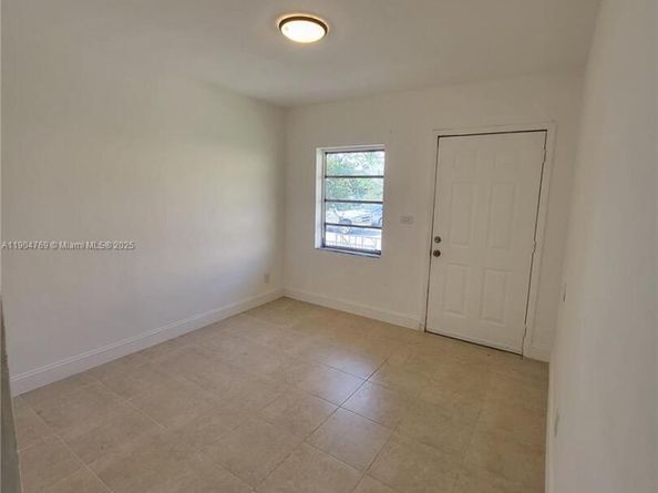 640 - 642 NW 77th St, Miami FL 33150