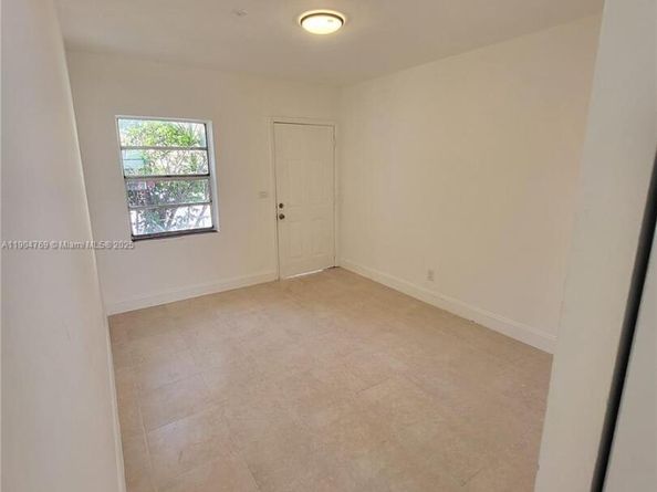 640 - 642 NW 77th St, Miami FL 33150