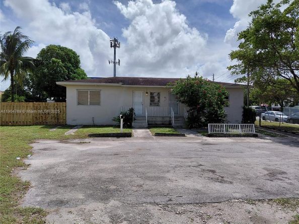 640 - 642 NW 77th St, Miami FL 33150