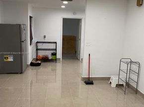 1628 NW 15th St, Miami FL 33125