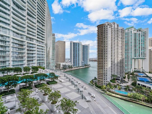 495 Brickell Ave 1702, Miami FL 33131