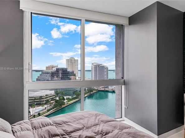 495 Brickell Ave 1702, Miami FL 33131