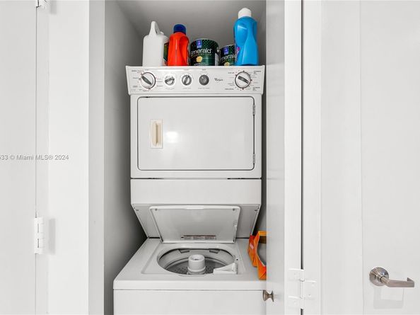 495 Brickell Ave 1702, Miami FL 33131