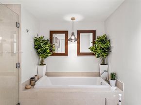 495 Brickell Ave 1702, Miami FL 33131