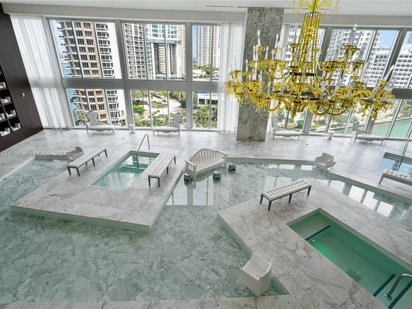 495 Brickell Ave 1702, Miami FL 33131