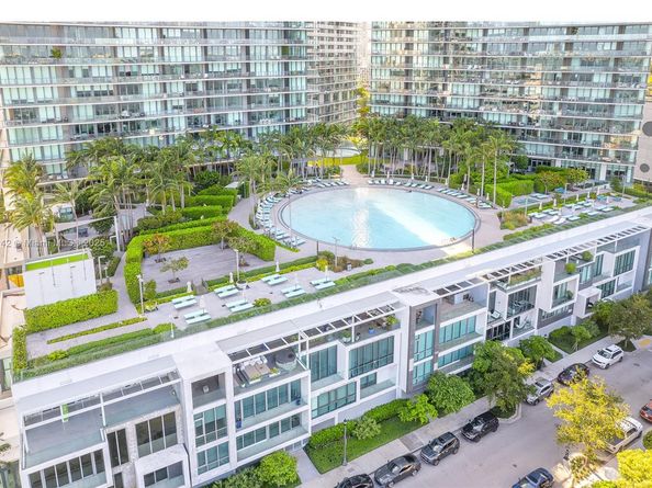 480 NE 31st St 4805, Miami FL 33137