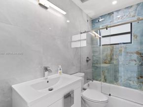 965 NE 171st St, Miami FL 33162