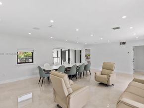 965 NE 171st St, Miami FL 33162