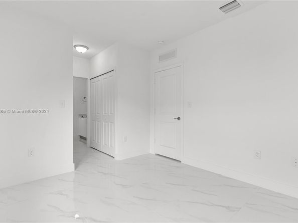 11970-11972 SW 213 St, Miami FL 33177