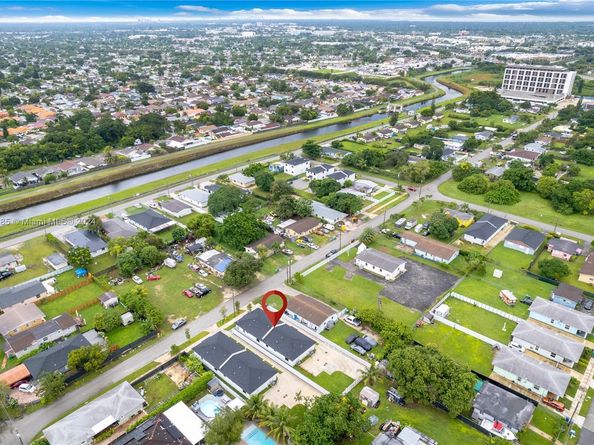 11970-11972 SW 213 St, Miami FL 33177