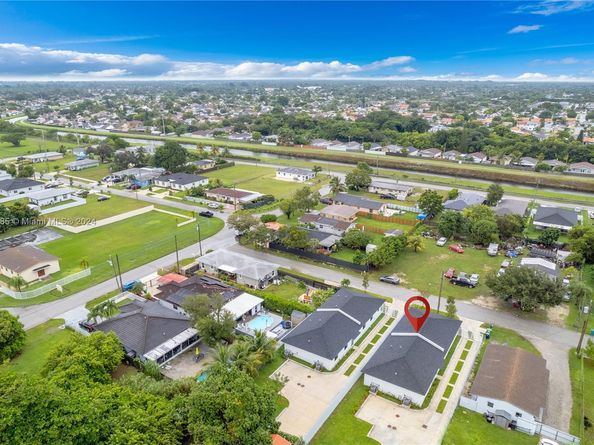 11970-11972 SW 213 St, Miami FL 33177
