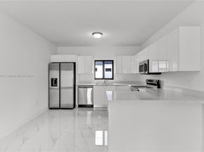 11970-11972 SW 213 St, Miami FL 33177