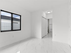 11970-11972 SW 213 St, Miami FL 33177