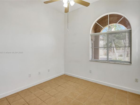 4110 NE 11th Dr, Homestead FL 33033