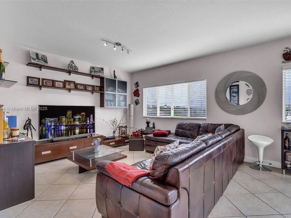10700 NW 66th St 308, Doral FL 33178