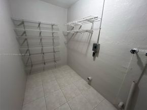 6837 NW 28th St, Sunrise FL 33313