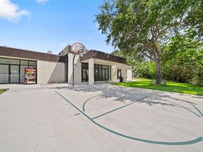 19432 NE 26th Ave 92D, Miami FL 33180