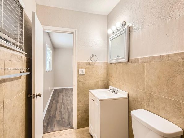 5208 SW 91st Ter, Cooper City FL 33328