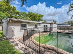 5208 SW 91st Ter, Cooper City FL 33328