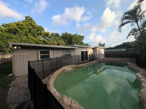 5208 SW 91st Ter, Cooper City FL 33328