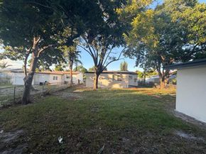 2810 Mayo St, Hollywood FL 33020