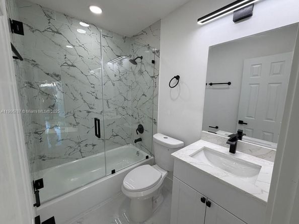 2810 Mayo St, Hollywood FL 33020