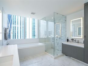 851 NE 1st Ave 2101, Miami FL 33132