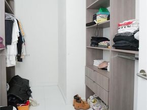 851 NE 1st Ave 2101, Miami FL 33132