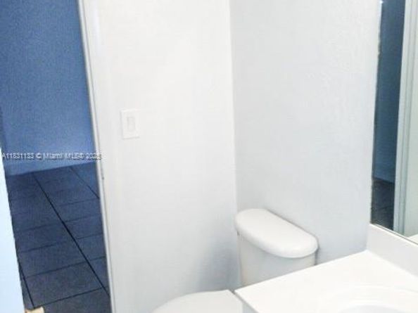 4255 N University Dr 205, Sunrise FL 33351