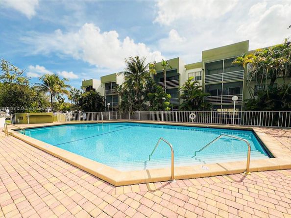 4255 N University Dr 205, Sunrise FL 33351