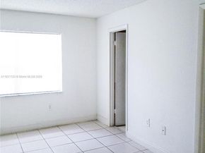 4255 N University Dr 205, Sunrise FL 33351