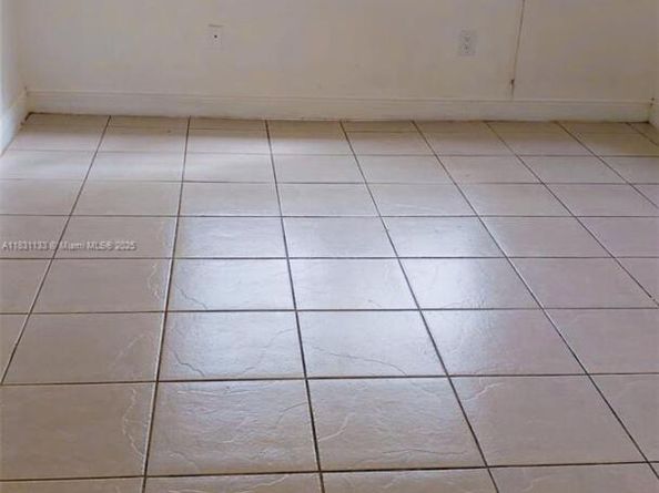 4255 N University Dr 205, Sunrise FL 33351
