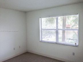 4255 N University Dr 205, Sunrise FL 33351