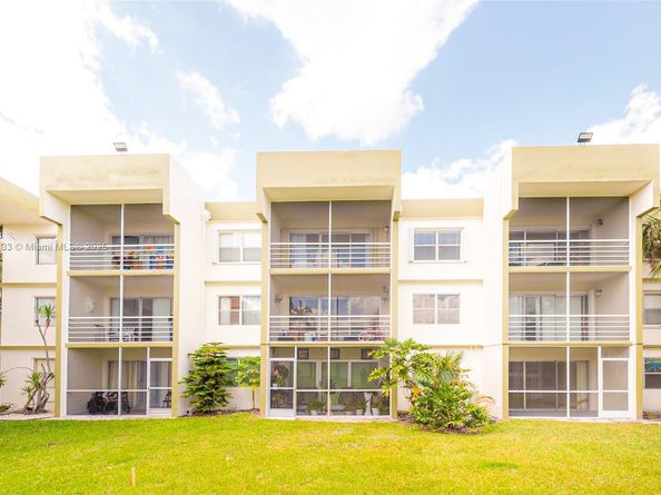 4255 N University Dr 205, Sunrise FL 33351