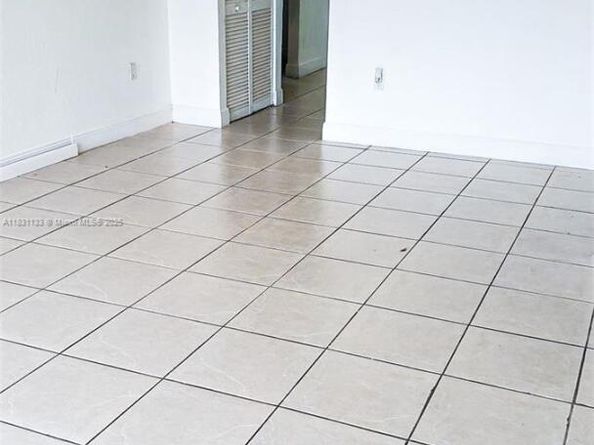 4255 N University Dr 205, Sunrise FL 33351