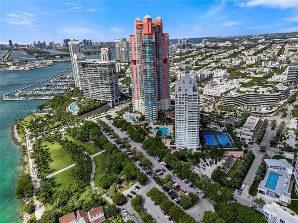 400 S Pointe Dr 910, Miami Beach FL 33139