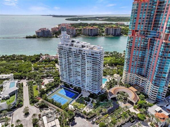 400 S Pointe Dr 910, Miami Beach FL 33139