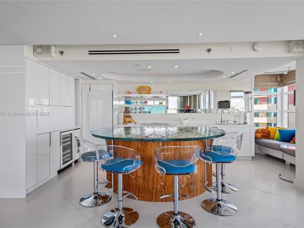 400 S Pointe Dr 910, Miami Beach FL 33139