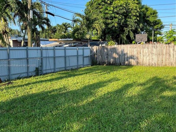 80 W 20th St, Hialeah FL 33010