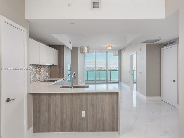 2900 NE 7th Ave 3903, Miami FL 33137
