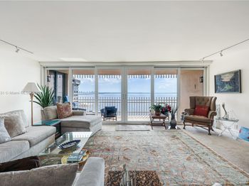 2 Grove Isle Dr